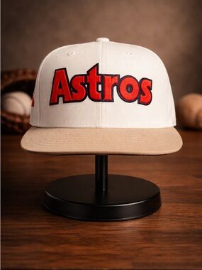 NWT Pro Standard Houston Astros Snap Back Cap Baseball Cap - One of a Kind